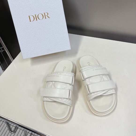 Christian Dior DIO(R)EVOLUTION White Quilted Cannage Calfskin Slide Sandals - Picture 1 of 7
